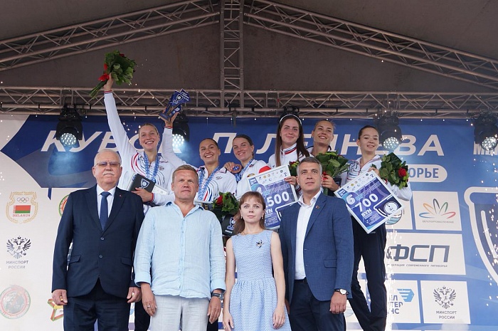 Амина Тагирова - победитель III Этапа Кубка Леднева. Белоруска Виолетта Гуреева завоевала бронзовую медаль.