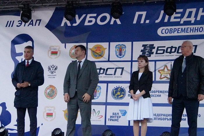 III Этап Кубка П. Леднева стартовал с полуфинала у женщин 